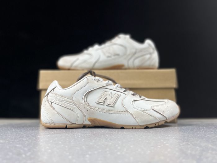 Sneackers MI530 Off-White Leather