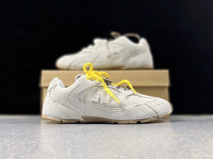 Sneackers MI530 Off White