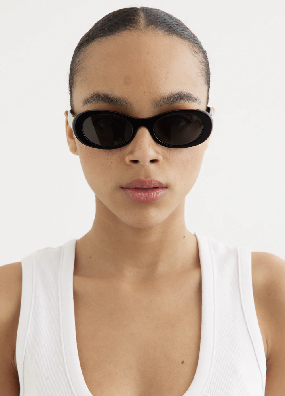 Sunglasses MU06ZS